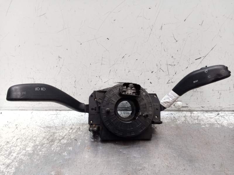 Recambio de mando luces para volkswagen polo (9n1) conceptline referencia OEM IAM   