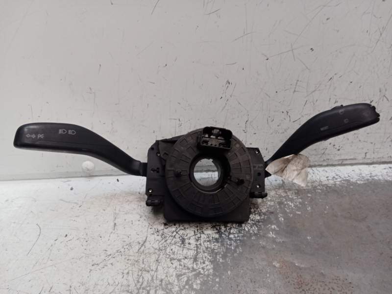 Recambio de mando luces para volkswagen polo (9n1) 1.9 sdi referencia OEM IAM   