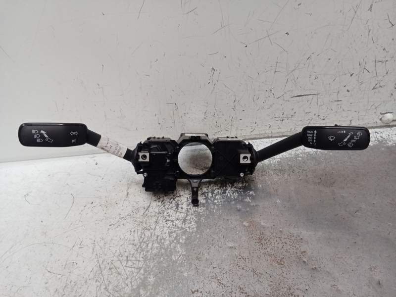 Recambio de mando luces para volkswagen polo (6c1) trendline bluemotion referencia OEM IAM   