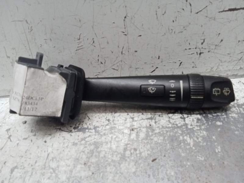Recambio de mando limpia para volvo xc70 2.4 diesel cat referencia OEM IAM   