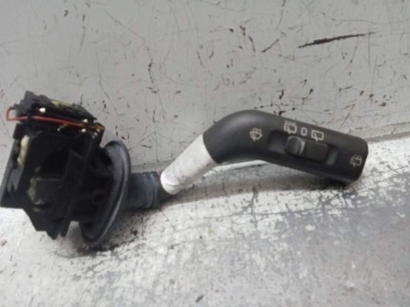 Recambio de mando limpia para volvo v40 familiar 1.9 diesel cat referencia OEM IAM   
