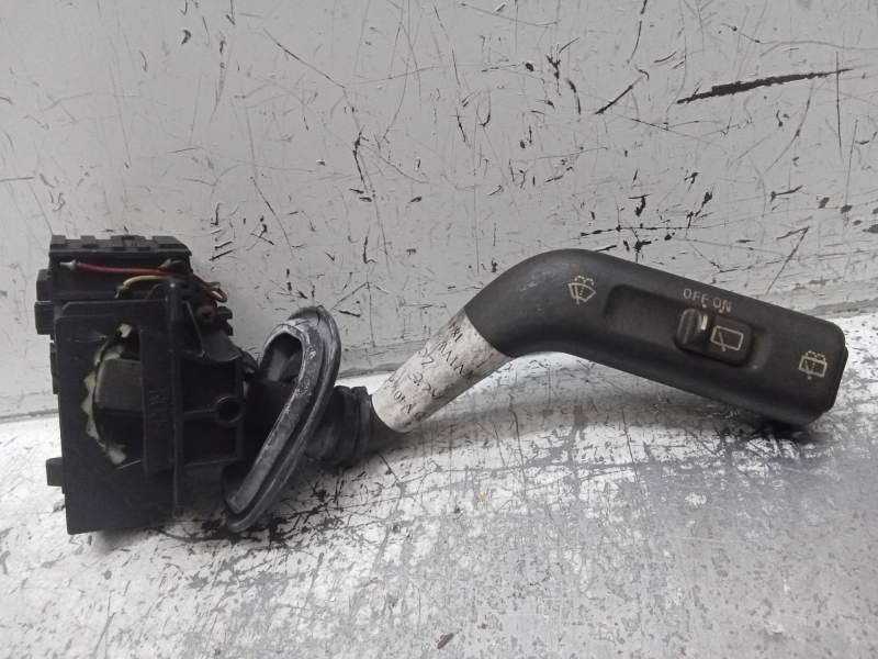 Recambio de mando limpia para volvo v40 familiar 1.6 cat referencia OEM IAM   