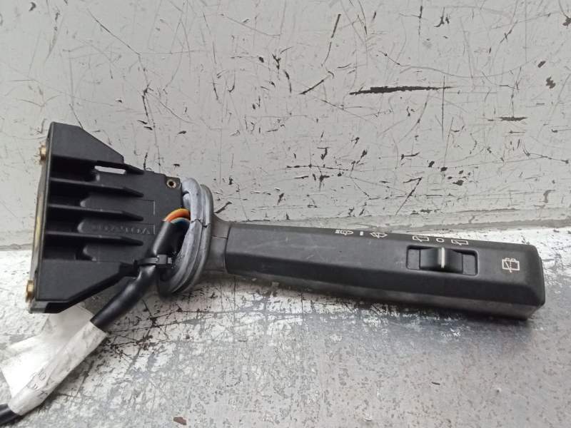 Recambio de mando limpia para volvo v70 familiar 2.5 turbodiesel referencia OEM IAM   