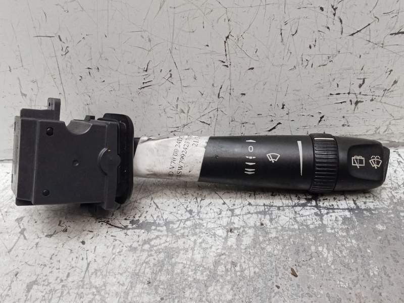 Recambio de mando limpia para volvo v70 familiar referencia OEM IAM   