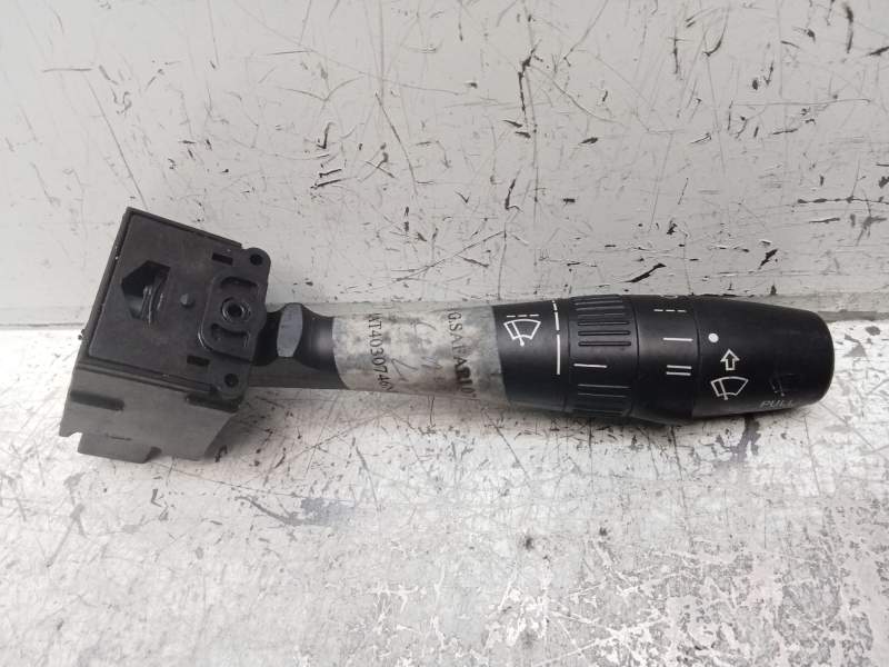 Recambio de mando limpia para tata safari 3.0 d referencia OEM IAM   