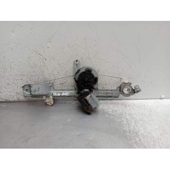 ELEVALUNAS TRASERO DERECHO ARM117373A 2006