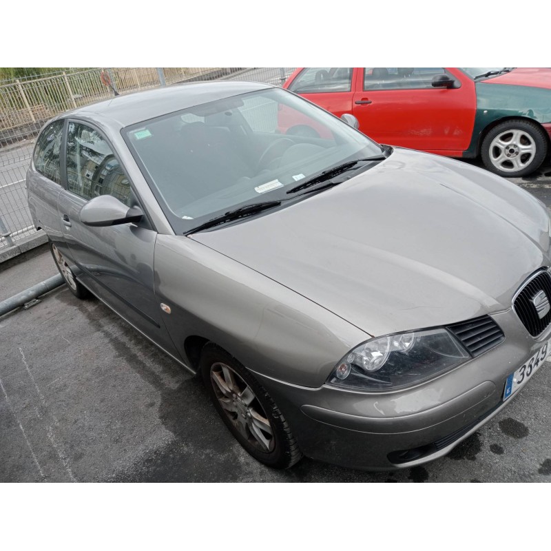 seat ibiza (6l1) del año 2004