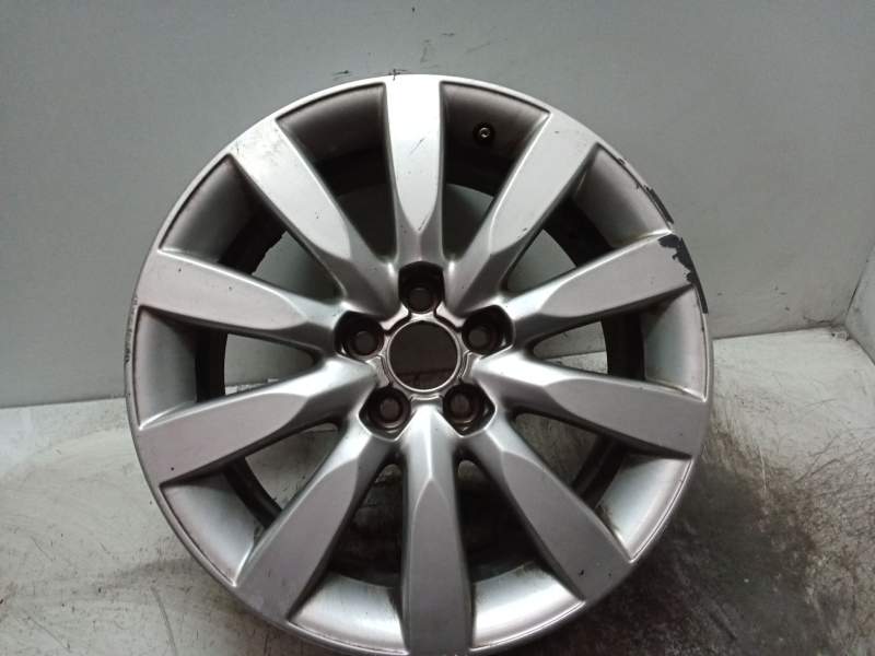 Recambio de llanta para audi a1 (8x) attraction referencia OEM IAM 8X0601025G 8X0601025G RAYADA