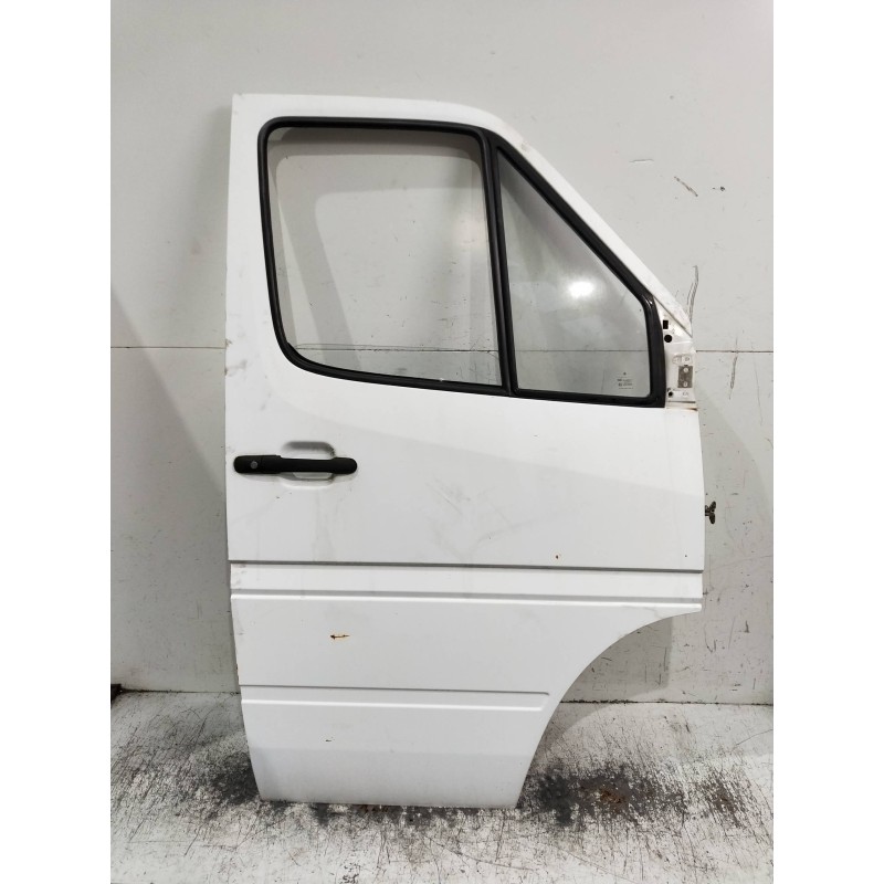 Recambio de puerta delantera derecha para mercedes sprinter (w901,w904) caja cerr. referencia OEM IAM   4P