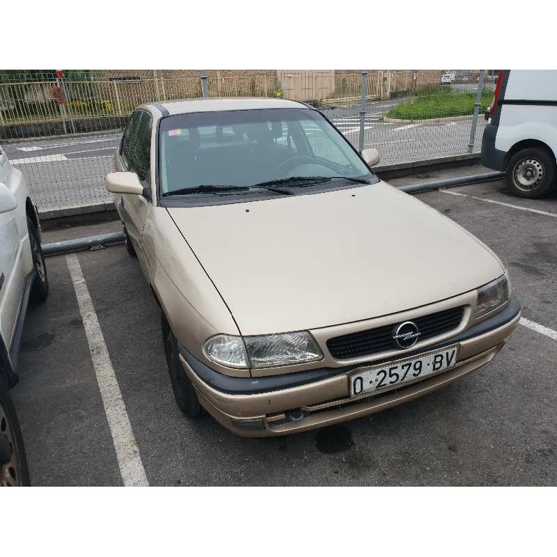 opel astra f berlina del año 1997