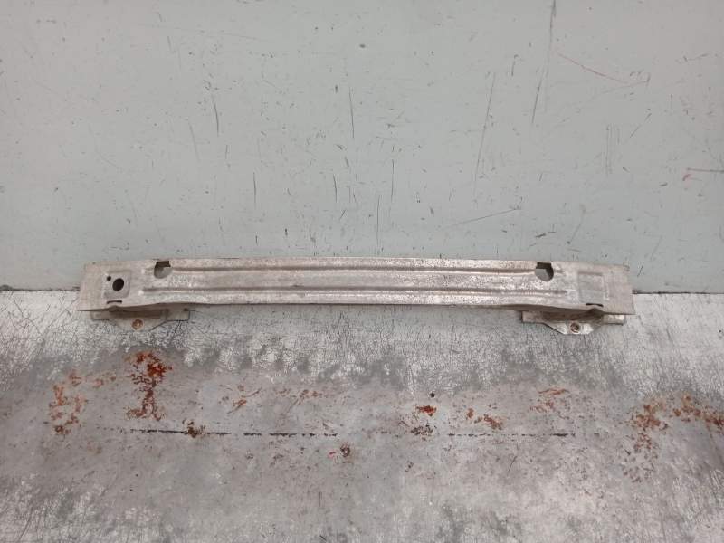 Recambio de refuerzo paragolpes delantero para opel astra j (p10) 1.6 (68) referencia OEM IAM   2010