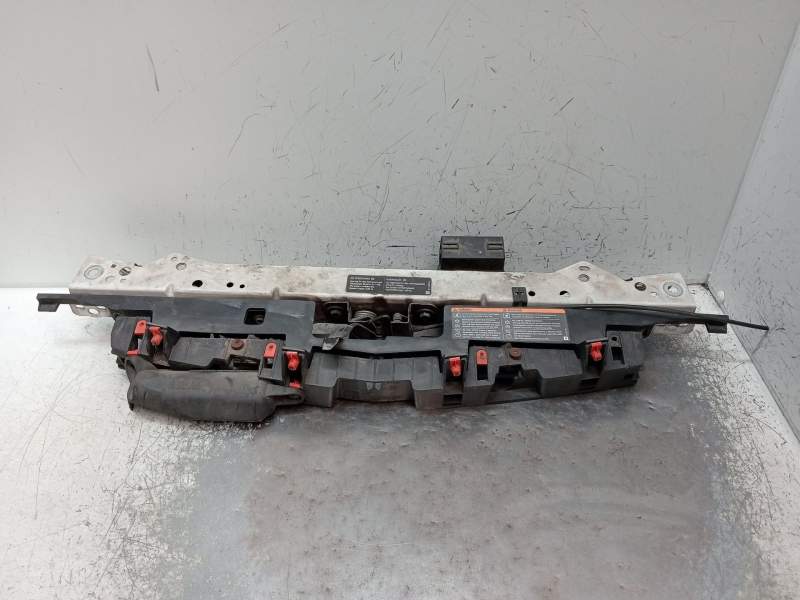 Recambio de panel frontal para opel astra j (p10) 1.6 (68) referencia OEM IAM   2010