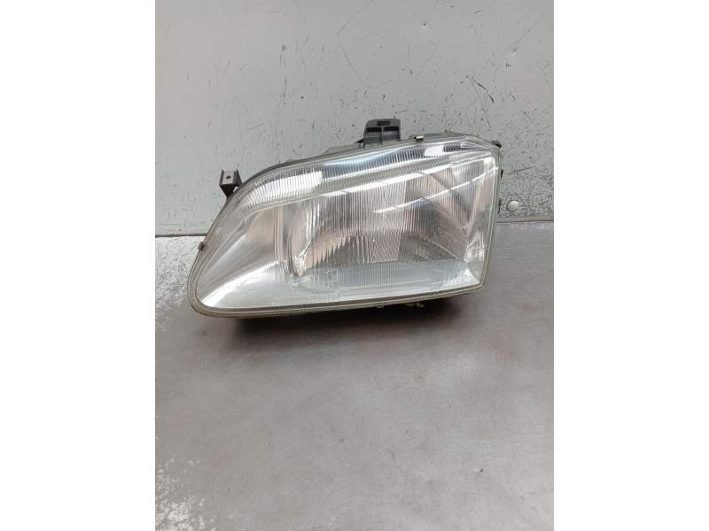 Recambio de faro izquierdo para renault megane i classic (la0/1_) 1.6 i (la0l) referencia OEM IAM   