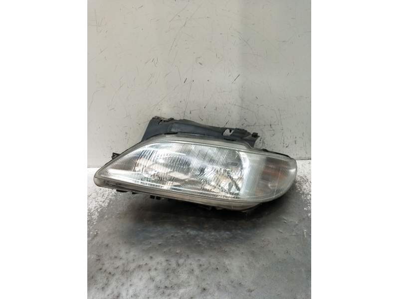 Recambio de faro izquierdo para citroën xsara (n1) 1.9 d referencia OEM IAM  2001 