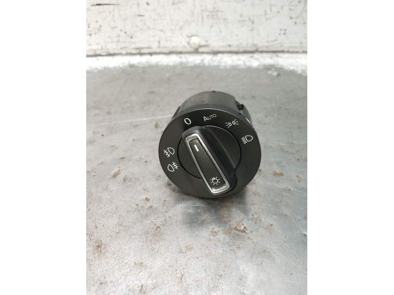 Recambio de mando luces para volkswagen golf vii sportsvan advance bluemotion tech referencia OEM IAM 5G0941431BD 04272139 2016