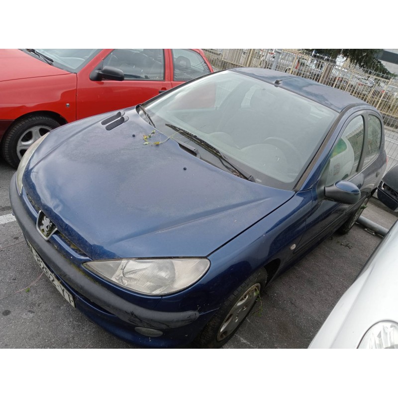 peugeot 206 berlina del año 2000