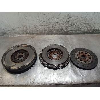 KIT EMBRAGUE 324019910 320D 2001