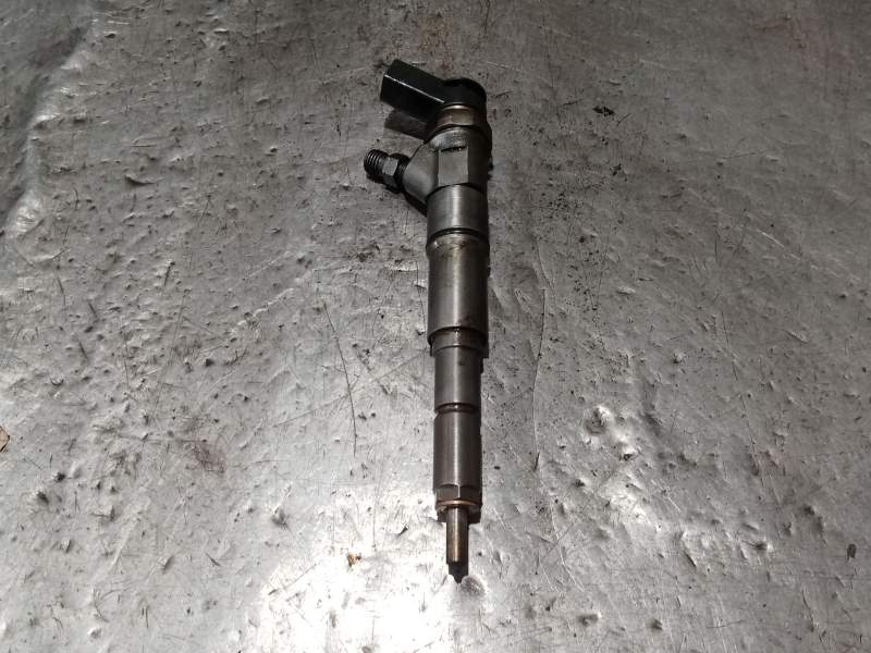 Recambio de inyector para bmw 3 (e46) 320 d referencia OEM IAM 0445110131 7789661 BOSCH