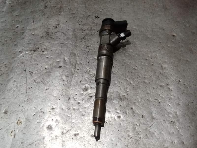 Recambio de inyector para bmw 3 (e46) 320 d referencia OEM IAM 0445110131 7789661 BOSCH