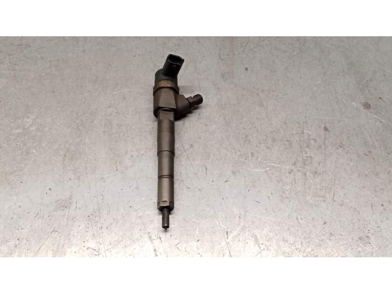 Recambio de inyector para fiat stilo (192_) 1.9 jtd referencia OEM IAM 0445110111  BOSCH