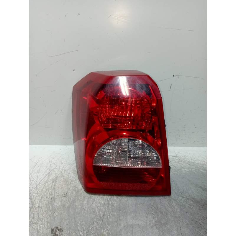 Recambio de piloto trasero izquierdo para dodge caliber sxt referencia OEM IAM 05303753  