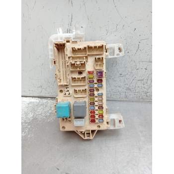 CAJA RELES / FUSIBLES 892210F010 2004