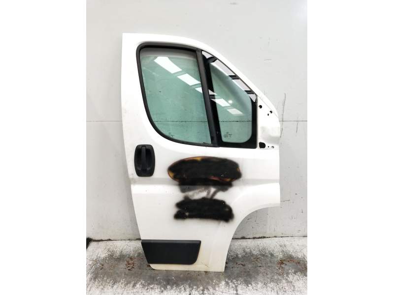 Recambio de puerta delantera derecha para peugeot boxer furgoneta 2.2 bluehdi 140 referencia OEM IAM   