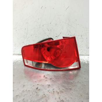 PILOTO TRASERO IZQUIERDO 5P8945095A 2009