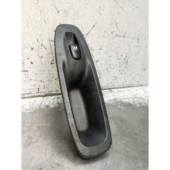 MANDO ELEVALUNAS DELANTERO DERECHO 5P 2003