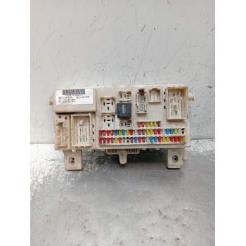 CAJA RELES / FUSIBLES 4M5T14A073DF 519100507 2003