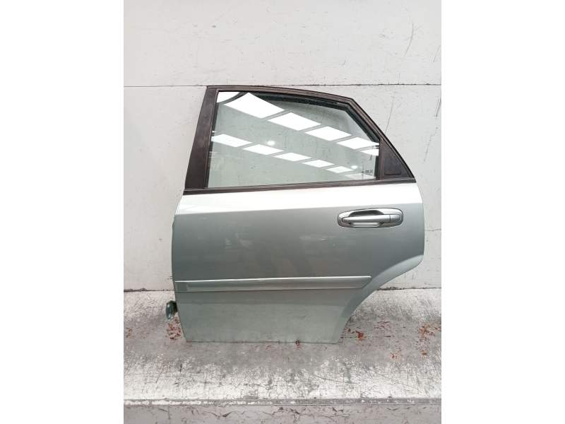 Recambio de puerta trasera izquierda para chevrolet nubira sedán 1.6 referencia OEM IAM  4P 2005