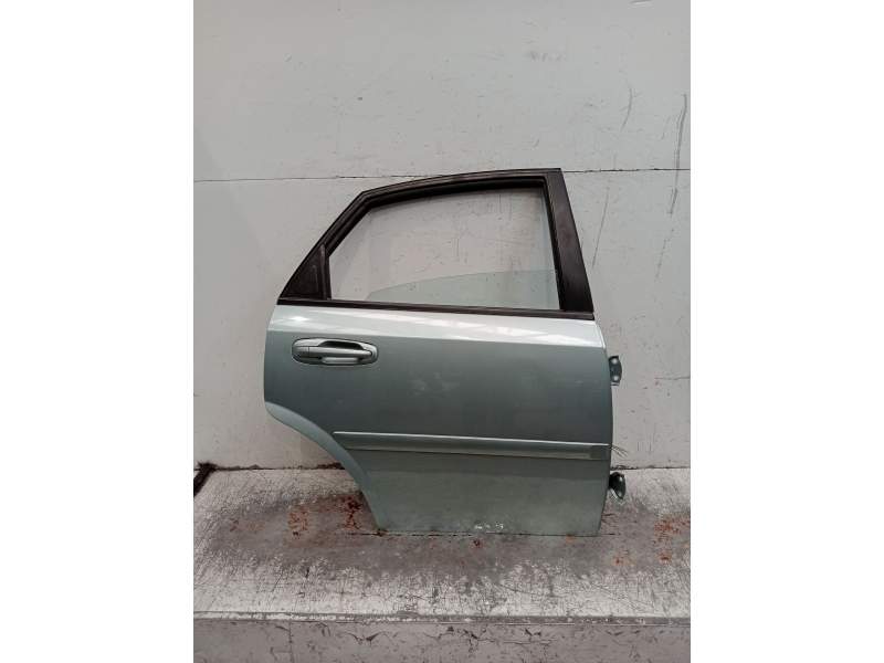 Recambio de puerta trasera derecha para chevrolet nubira sedán 1.6 referencia OEM IAM  4P 2005