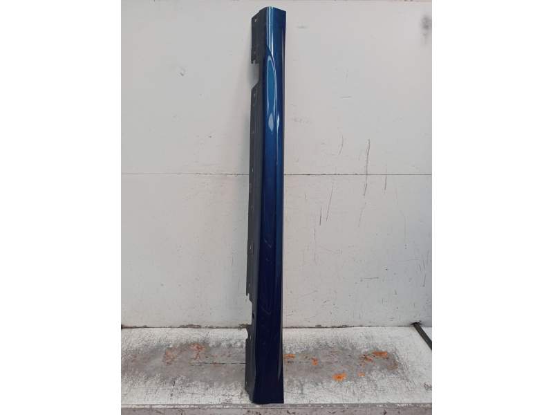 Recambio de faldon lateral para bmw x1 (e84) sdrive 18 d referencia OEM IAM 5177 80380776 IZQUIERDO 