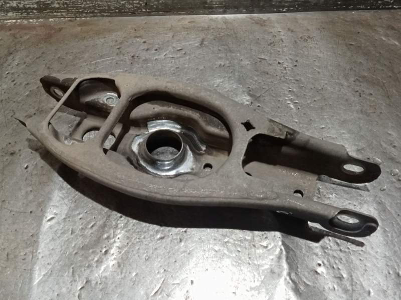 Recambio de brazo suspension inferior trasero derecho para bmw x1 (e84) sdrive 18 d referencia OEM IAM   