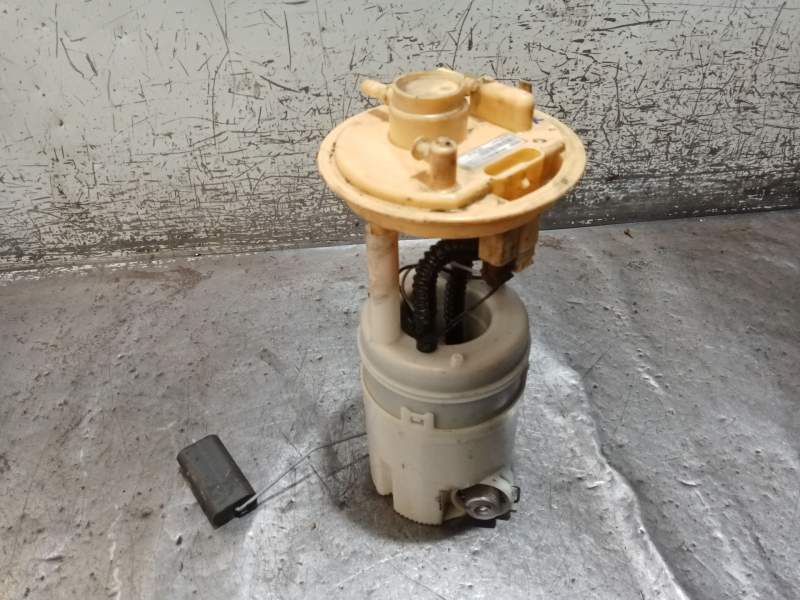 Recambio de bomba combustible para smart forfour (454) 1.5 (454.032) referencia OEM IAM 0975069990005  