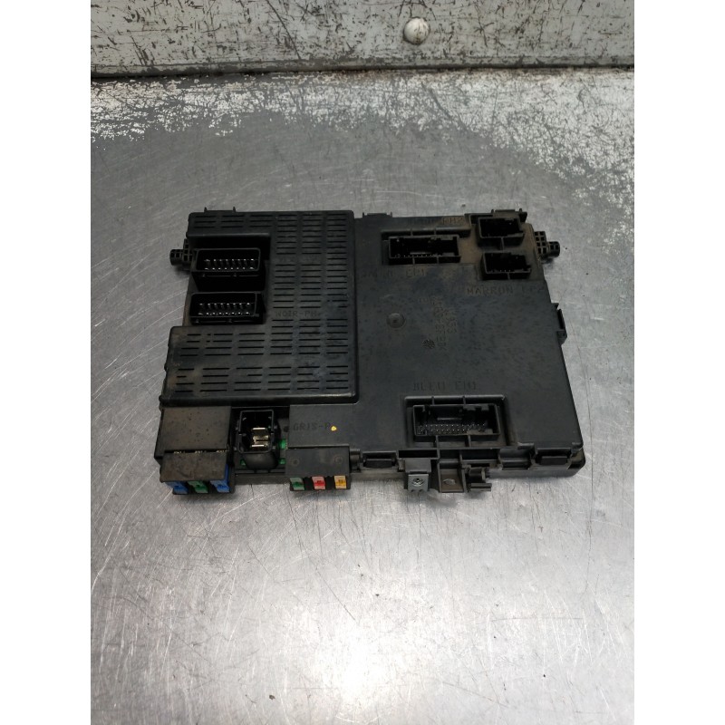 Recambio de caja reles / fusibles para citroen xsara berlina 1.4i sx referencia OEM IAM 16193301 9650913780 