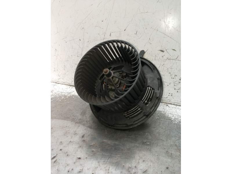 Recambio de motor calefaccion para bmw 3 (e90) 318 d referencia OEM IAM T1000660W  2008