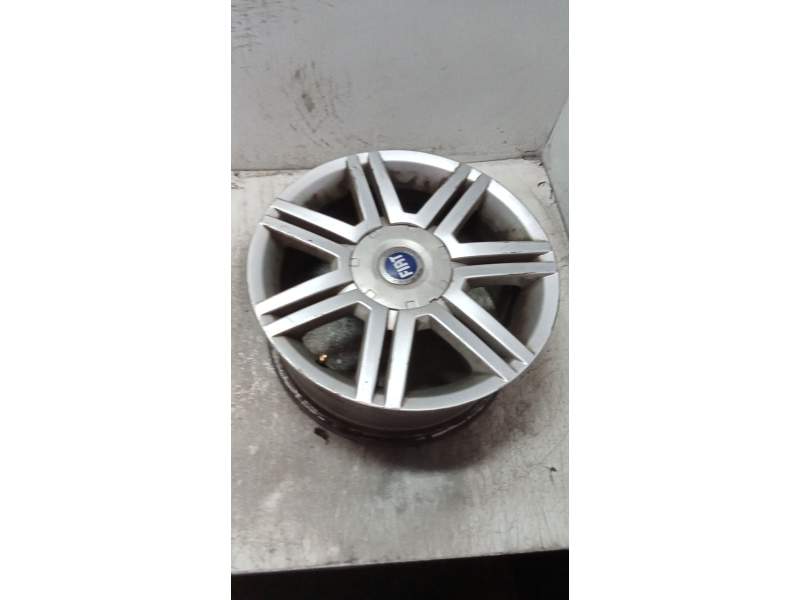 Recambio de llanta para fiat stilo (192) referencia OEM IAM 716H2  