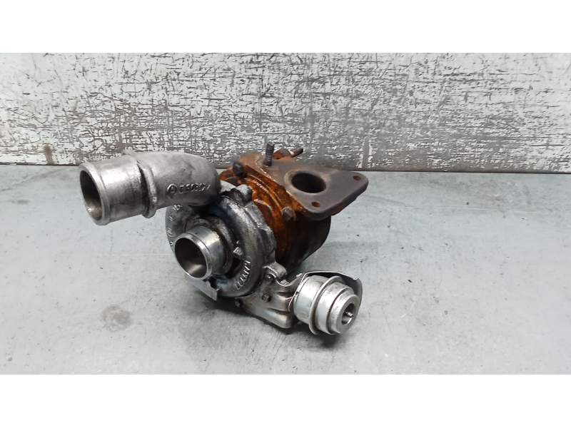 Recambio de turbocompresor para renault megane ii berlina 5p 1.9 dci diesel referencia OEM IAM 8200381645 7086397 