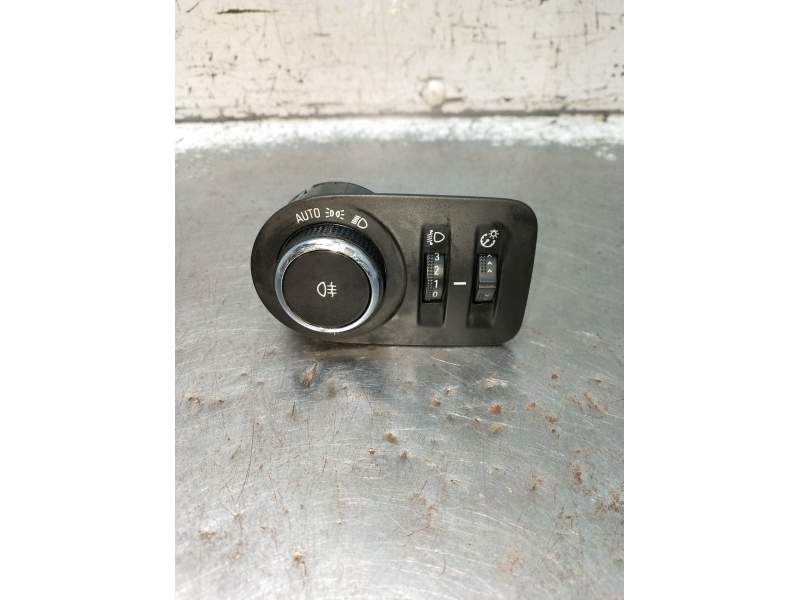 Recambio de mando luces para opel corsa f referencia OEM IAM 39201667 2227N52 2017