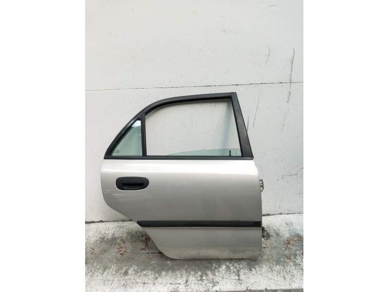 Recambio de puerta trasera derecha para mitsubishi carisma (da_) 1.6 (da1a) referencia OEM IAM   