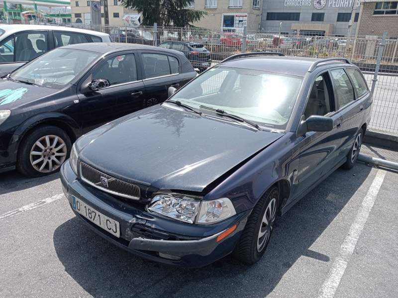 VOLVO V40 STATION WAGON (645)