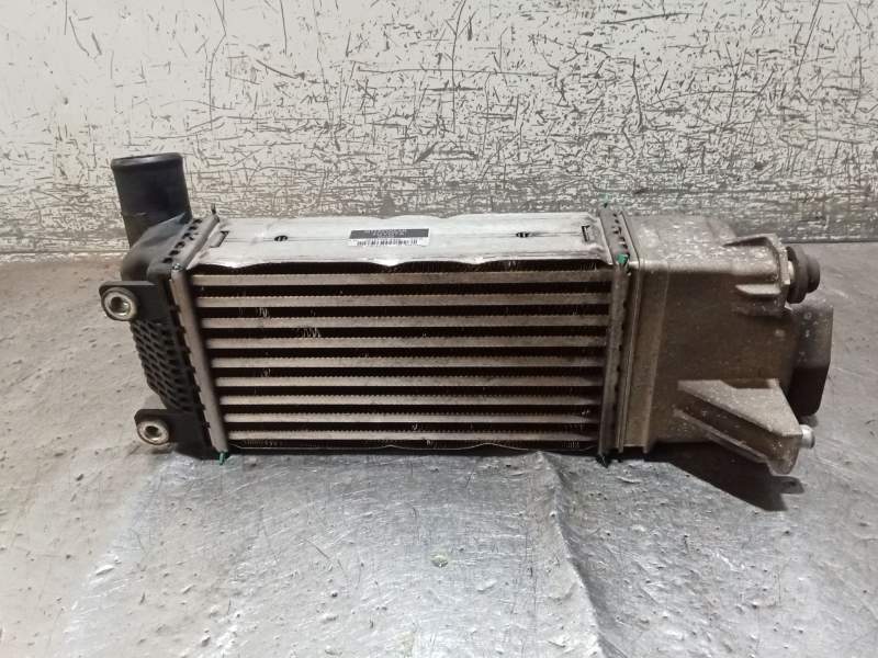 Recambio de intercooler para toyota auris (_e18_) 1.4 d-4d (nde180_) referencia OEM IAM JD1271005350  