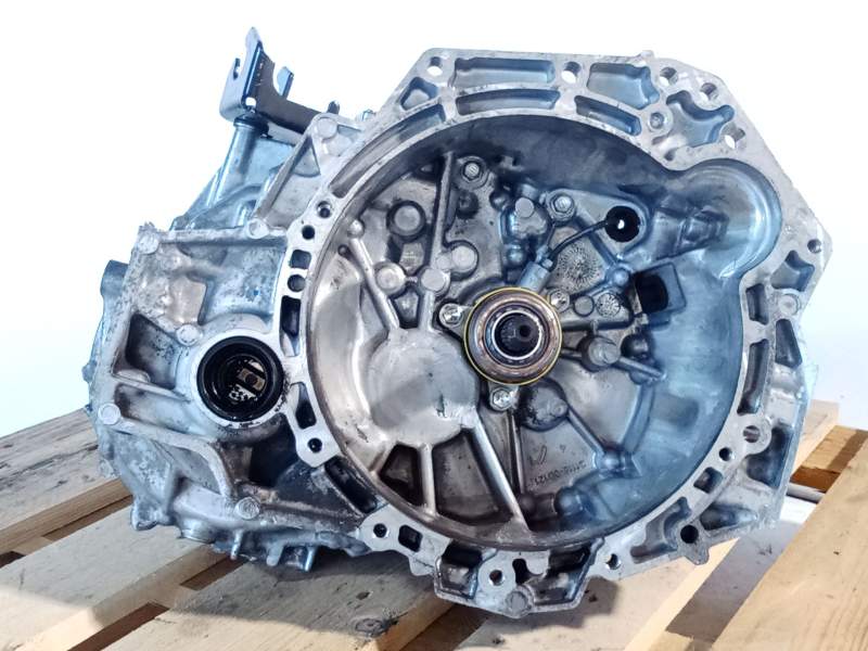 Recambio de caja cambios para toyota auris (_e18_) 1.4 d-4d (nde180_) referencia OEM IAM  6V 