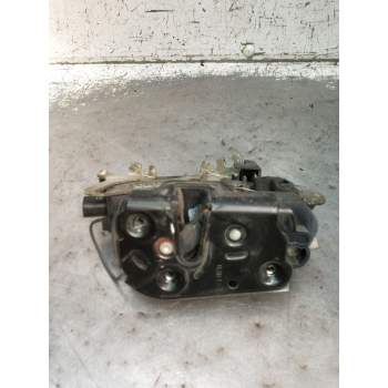 MOTOR CIERRE CENTRALIZADO DELANTERO DERECHO A6397201335 5P 2010
