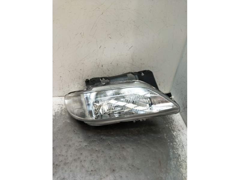 Recambio de faro derecho para citroën xsara (n1) 1.6 i referencia OEM IAM   