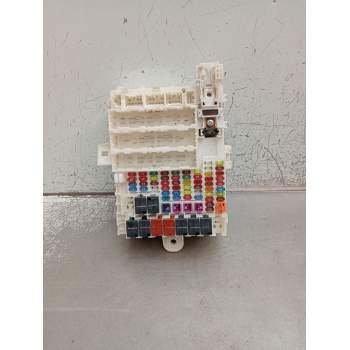 CAJA RELES / FUSIBLES G60344 SZTG6100 2010