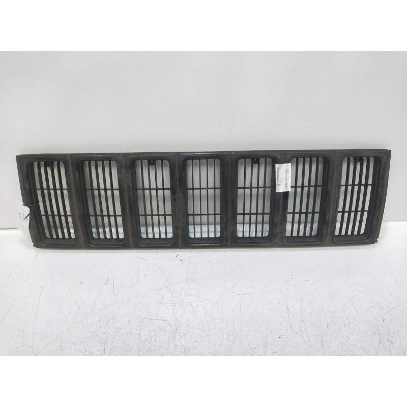 Recambio de rejilla delantera para chrysler jeep cherokee (xj) 2.5 turbodiesel referencia OEM IAM   