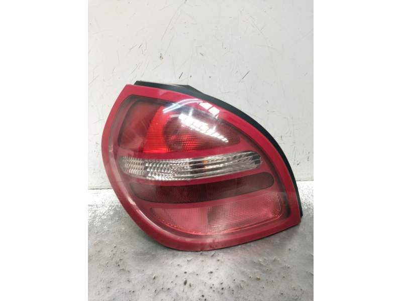 Recambio de piloto trasero izquierdo para nissan almera ii hatchback (n16) 2.2 di referencia OEM IAM   2000