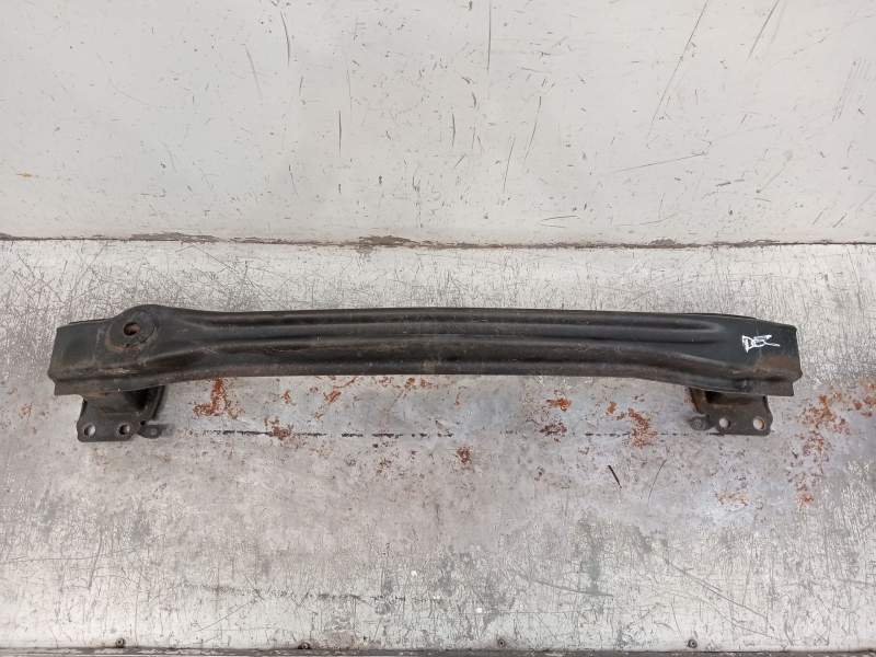 Recambio de refuerzo paragolpes delantero para seat leon (1p1) 2.0 tdi referencia OEM IAM   2005